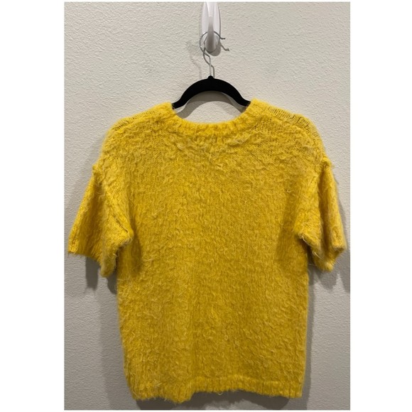 H&M Yellow Short Sleeve Sweatshirt Pullover - Picture 3 of 3